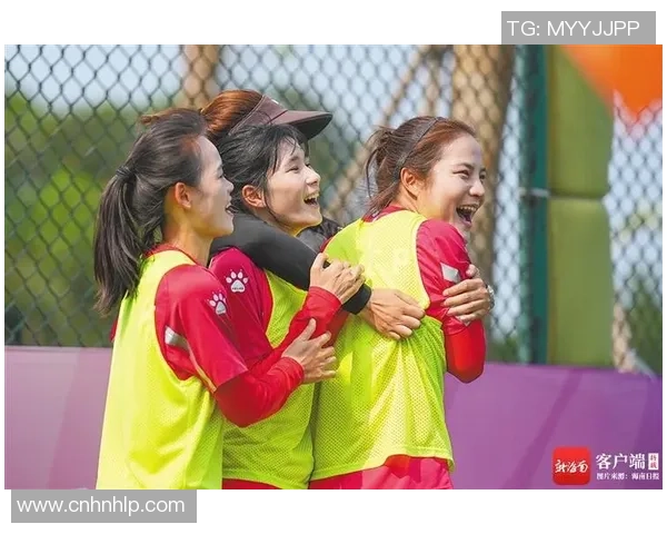 藏族女足球星风采：从草根到国际赛场的拼搏历程与成就