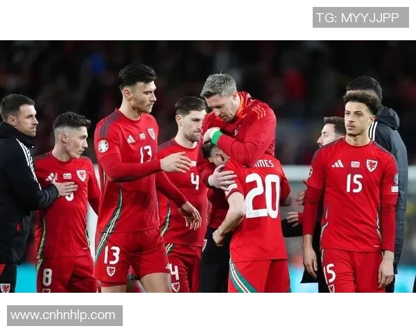 退役足球球星的生活现状与转型之路探析 退役足球球星的生活现状与转型之路探析